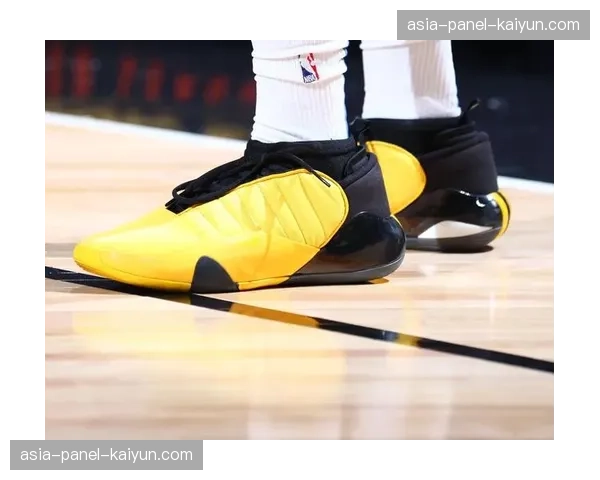 雷霆再完成交易，将Ousmane Dieng与2029年次轮签送至黄蜂换回Mason Plumlee